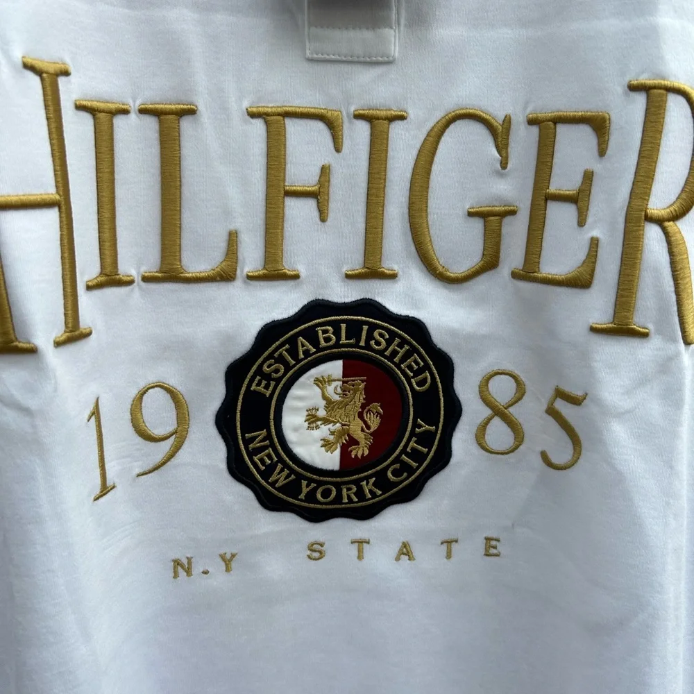 TOMMY HILFIGER T-SHIRT - Picture 4 of 6